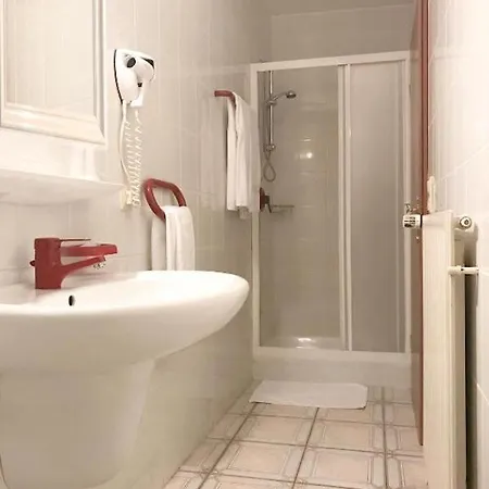 Carpini מלון בשארג'